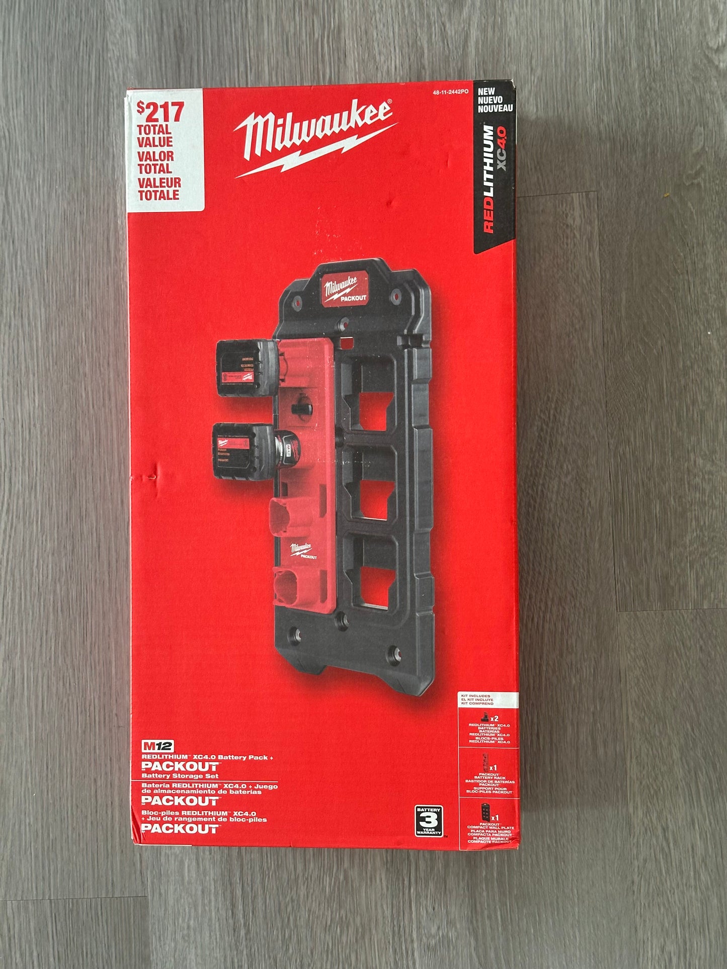 Milwaukee M12 12V Lithium-Ion XC Extended Capacity 4.0 Ah Battery 2-Pack W/PACKOUT Compact Wall Plate & M12 Battery Rack