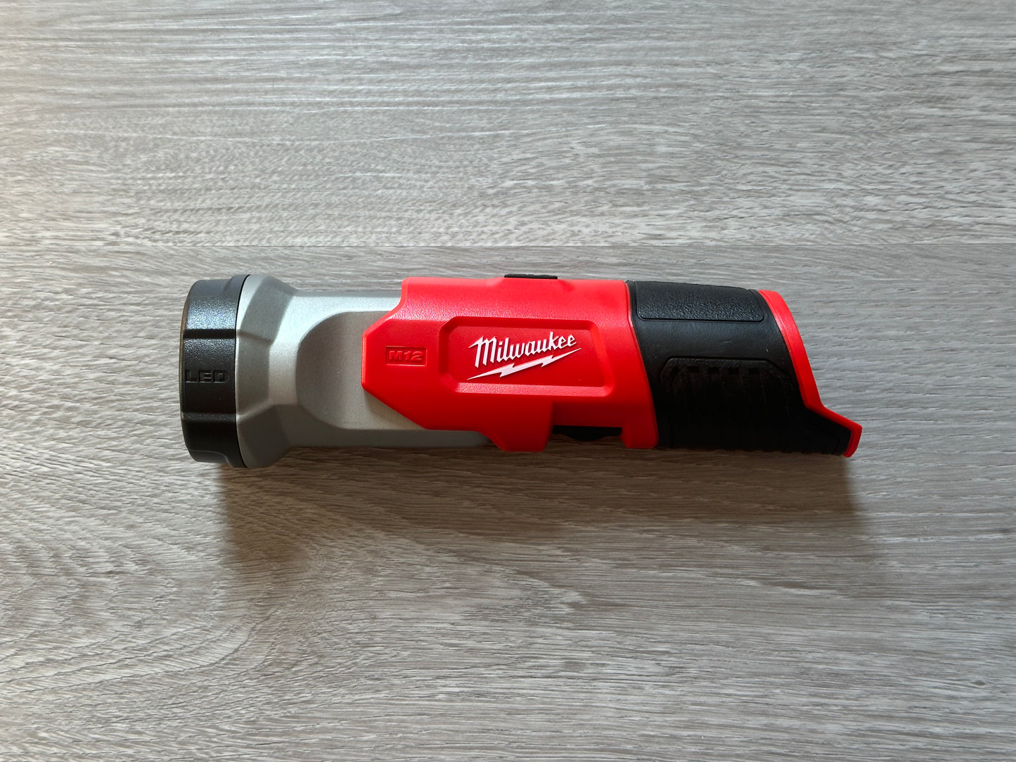 Milwaukee M12 Cordless 100 Lumens LED Work Flashlight (Tool-only)