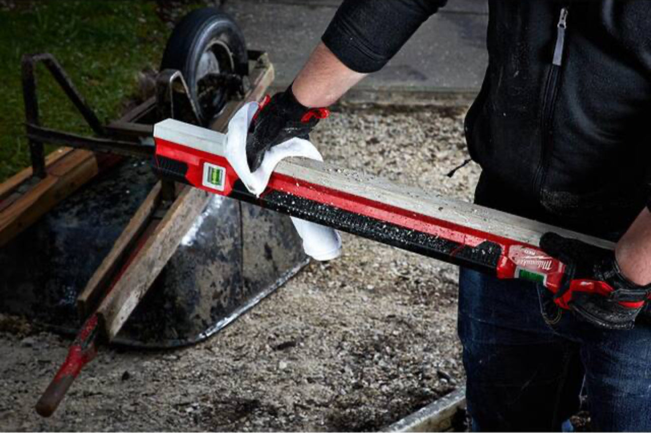 Milwaukee 72 in. Redstick box Concrete Screed Level