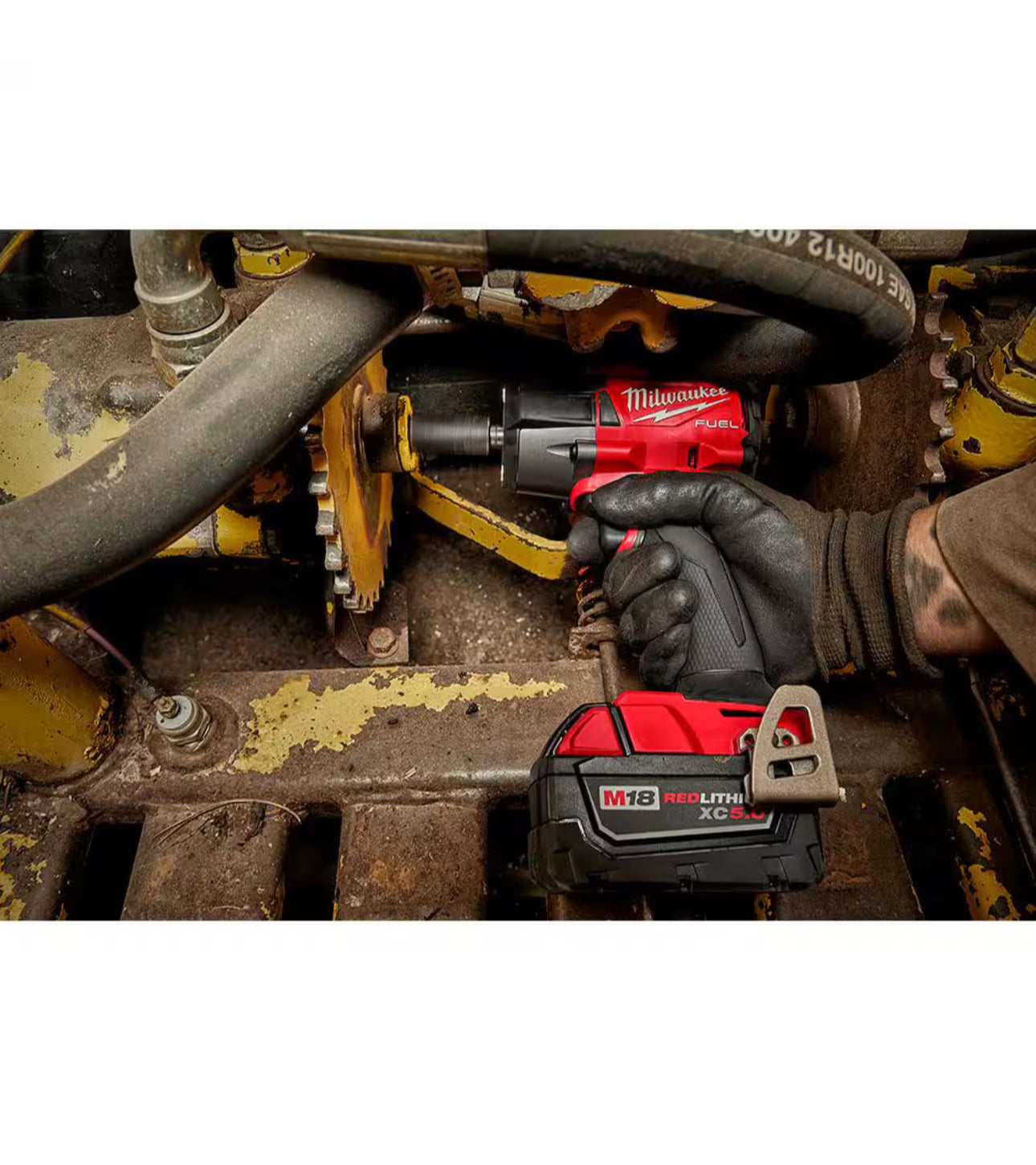 Llave de impacto de torque medio Milwaukee M18 Fuel de 3/8” (2960-20) 