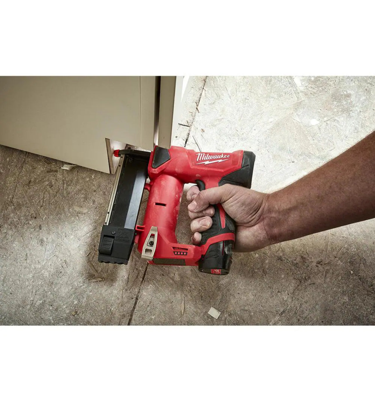 Milwaukee M12 Cordless 23-Gauge Pin Nailer (2540-20)