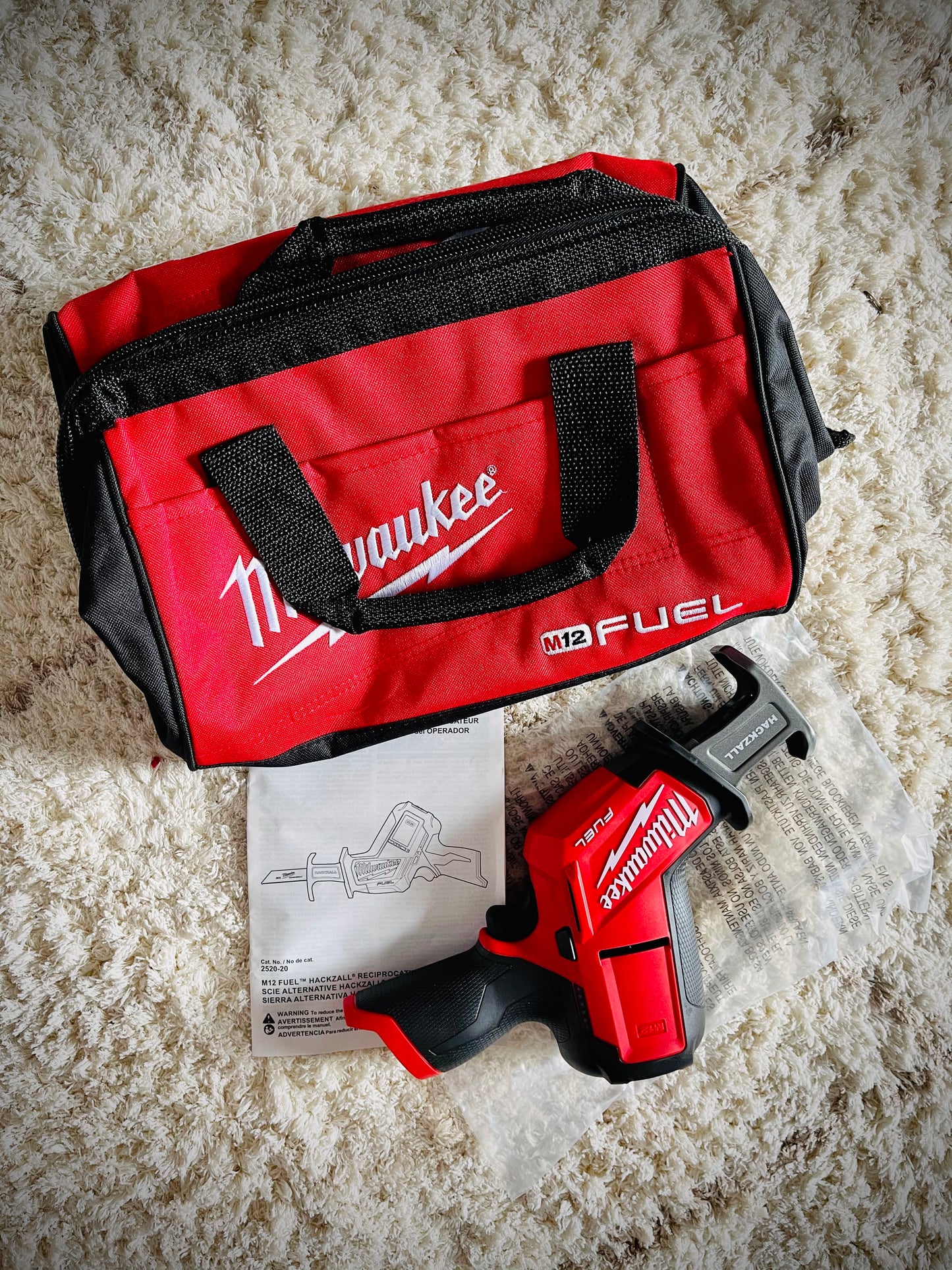 Milwaukee M12 FUEL HACKZALL (2520-20) con bolsa de herramientas 